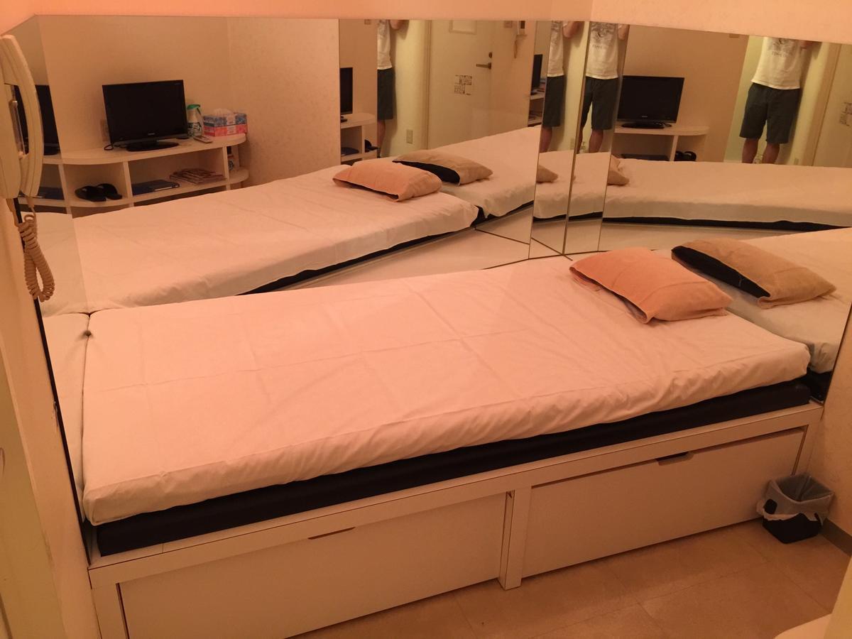 Kinshicho Rental Room Paris (Adults Only) - Tokyo, Tokyo